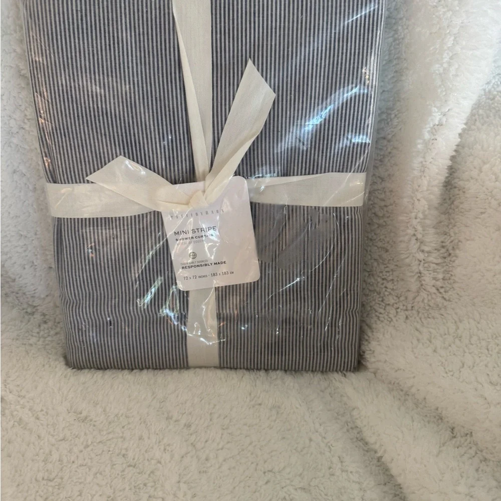NWT Pottery Barn Mini Stripe Shower Curtain Navy & White Classic Stripe - Picture 2 of 4